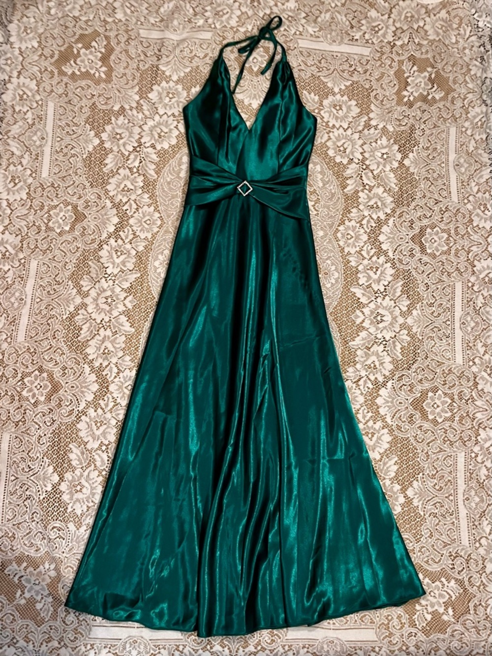 Jessica McClintock for Gunne Sax Halter Satin Gown, Emerald Green, Size 3/4 NWT - Picture 4 of 10